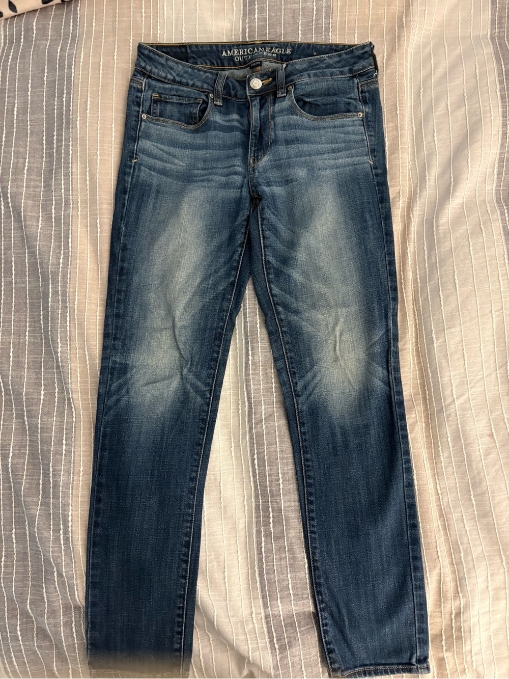 American Eagle Distressed Skinny Jeans Sz 6